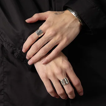 HUANZHI 2020 Nova Korejska Vintage Šira Verzija Cvijeta Tratinčice Posrebreni Metalni Prstenovi za žene Par Nakit sa zakovicama