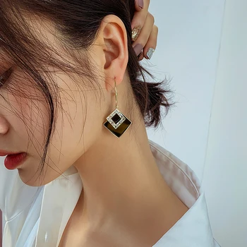 Naušnice Korejski temperament duge čiste crvene naušnice dva nosiva uški ili ušnih kuka naušnice 2020 novi nalet naušnice fin, elegantan
