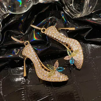 Kristalne cipele princeza zlatne cipele na visoku petu s cvjetnim naušnice prekrasne ženske sjajna rhinestones преувеличенная luksuzna proširena naušnica