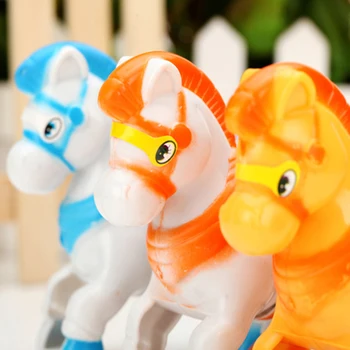 1pc Dolje Igračka Za Konja Ljubimca Dirinčenje Kreće Konj Retro Klasik Dolje Plastična Igračka na Dar Za Djecu Djeca Dijete