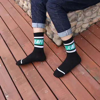 Koreja ins Harajuku Fakultet vjetar pismo čarape na pruge s dvije trake engleskom čarape za skateboard za muškarce i žene Svakodnevne modne čarape