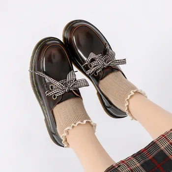 Koža ljeto novi stil crna cijele čarapa male kožne cipele ženske u britanskom stilu retro slatka soft djevojke čipka-up cipele za jednog трен