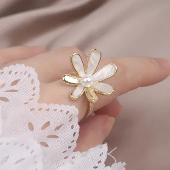 Novi modni nakit Južne Koreje 14 Do sada zlatno pokriće akrilno bijeli cvijet prsten je elegantno donje podesiv prsten s rupom